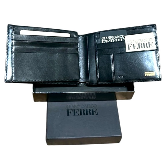 Gianfranco Ferre leather wallet - Picture 4 of 7